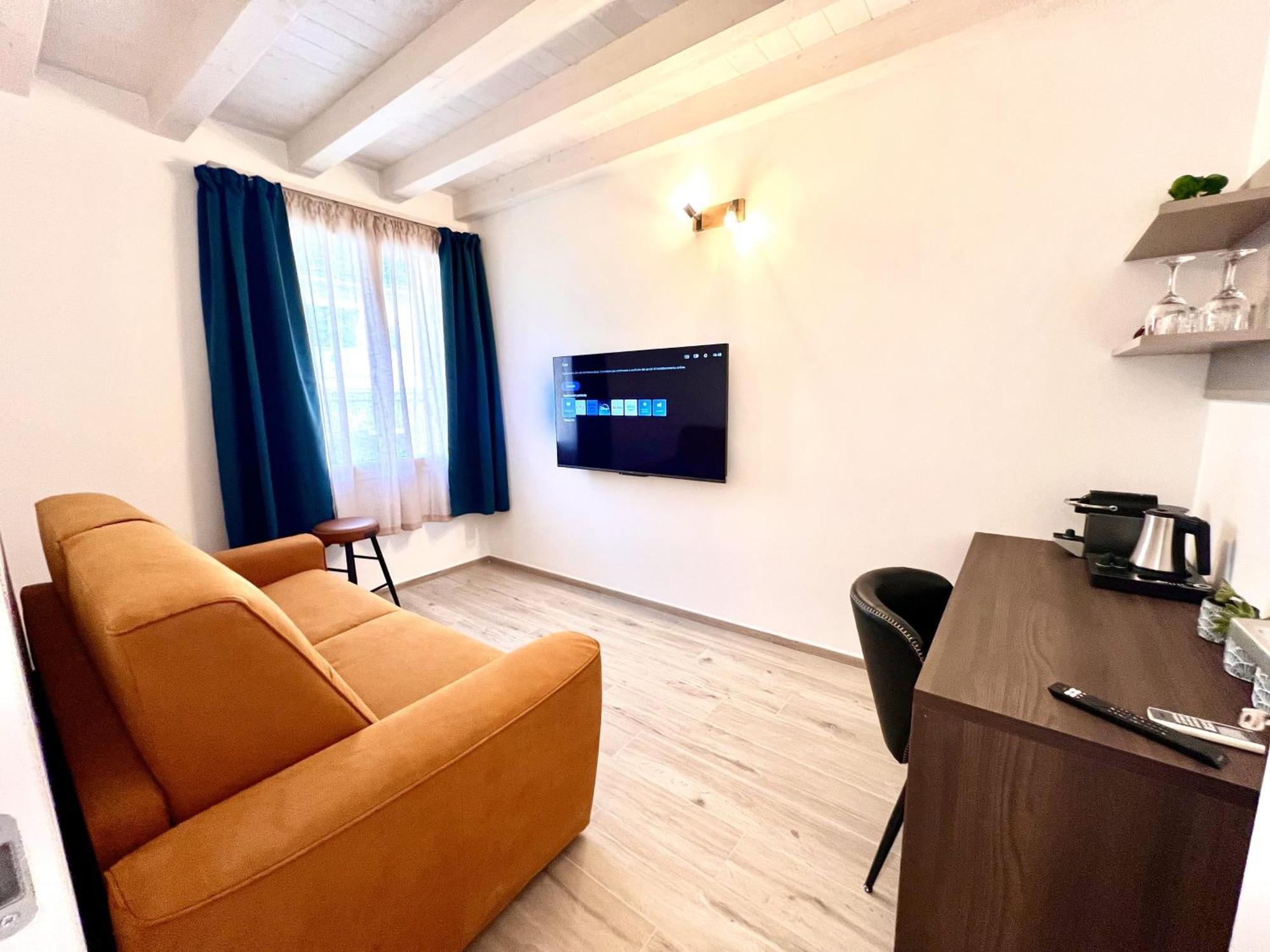 Cinque Terre Hub Suite Art La Spezia Bagian luar foto